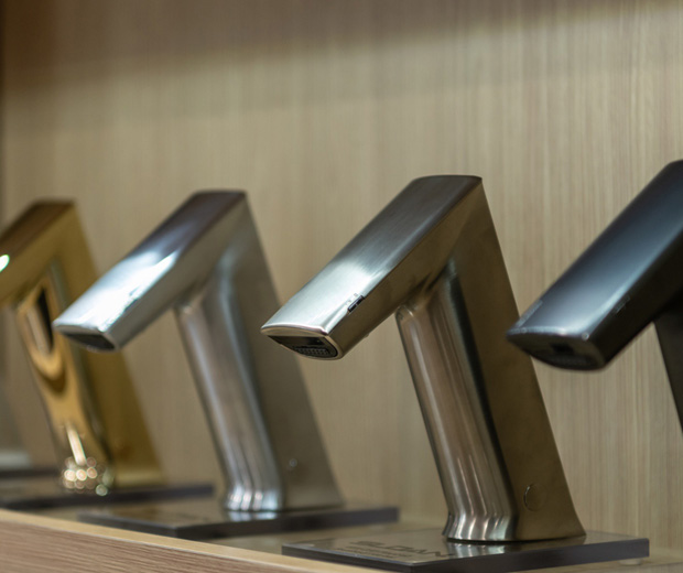 Mobile Showroom faucets